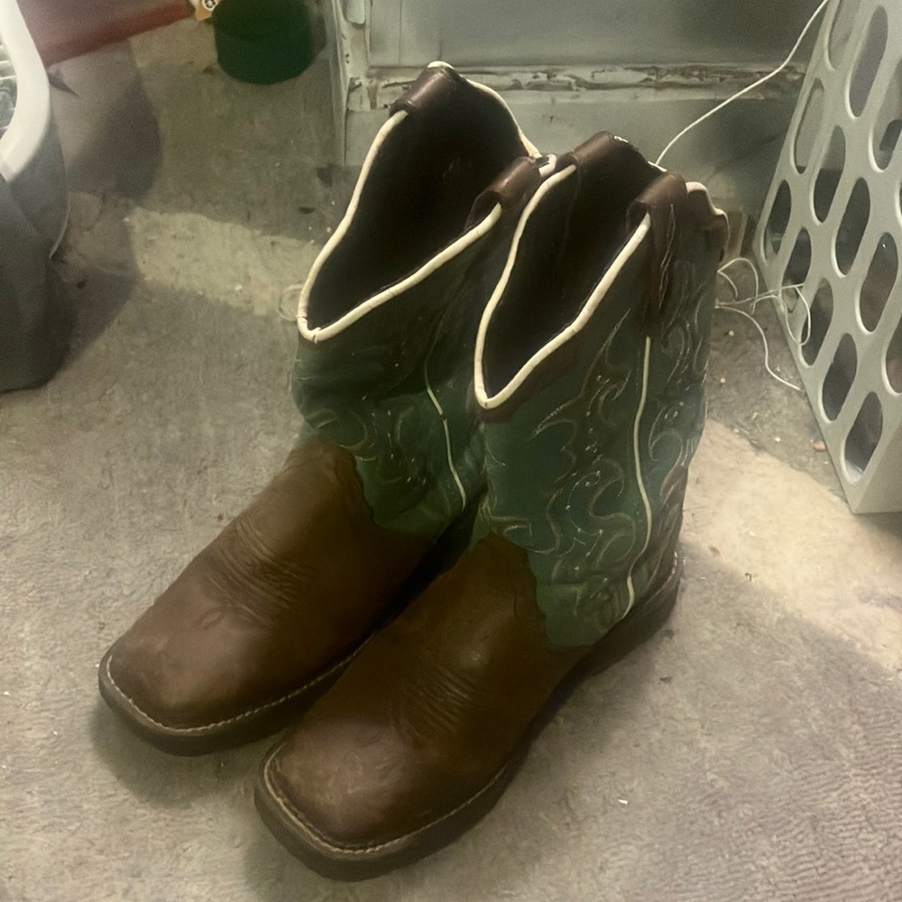 Women’s Justin Cowgirl Boots